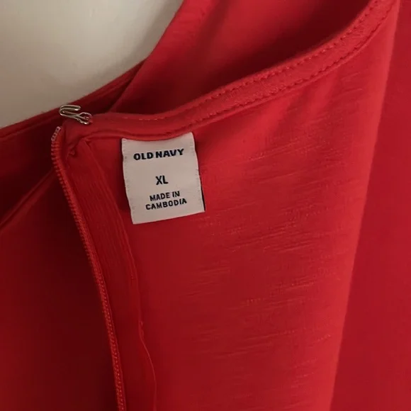 Old Navy Sleeveless Dress. - Picture 7 of 10